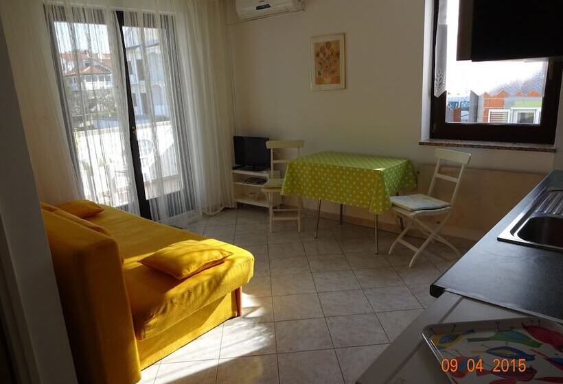 Apartment 802