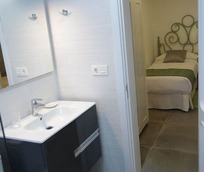 پانسیون Magma Rooms Playa Honda