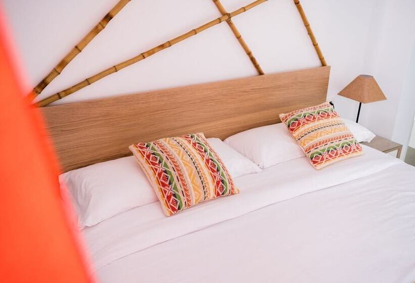 پانسیون Magma Rooms Playa Honda
