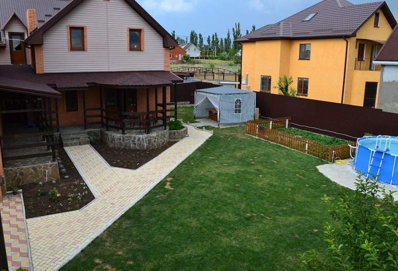 تختخواب و صبحانه Magadan & Spa