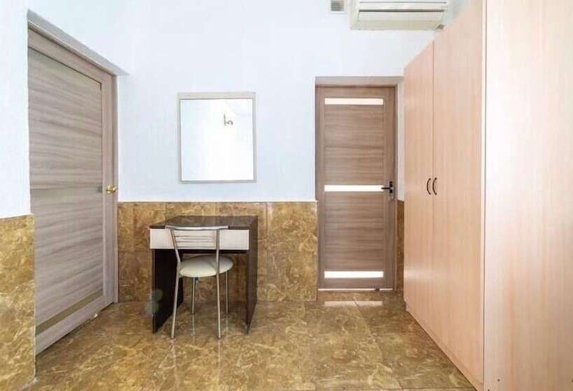 پانسیون Alye Parusa Guesthouse