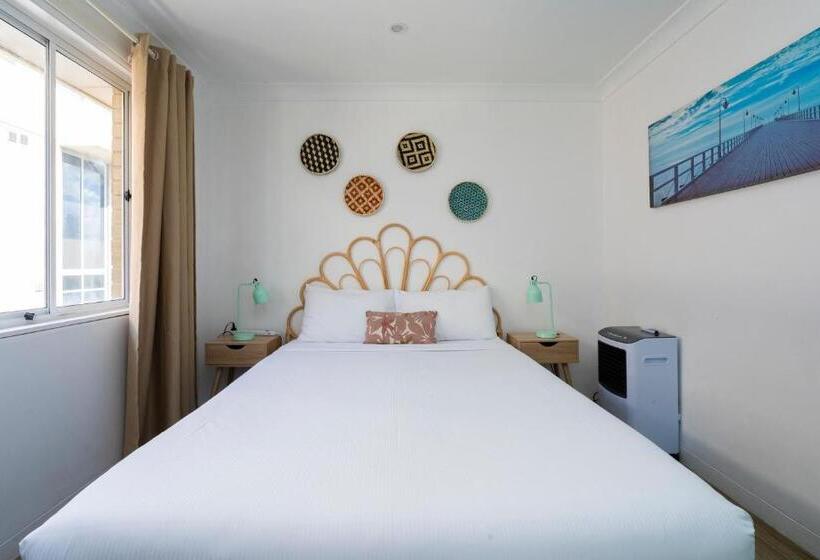 Manly Beachfront Apartment