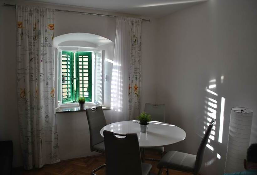 Apartments On The Square