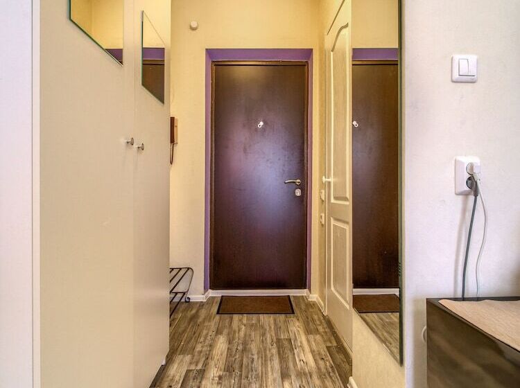 Kvartalapartments. Burnakovskaya 81