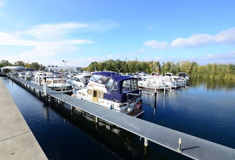 Luxstay Werder