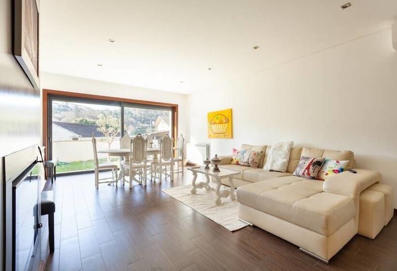 Private Modern Home, Fully Equipped, Near Historic Braga Centre