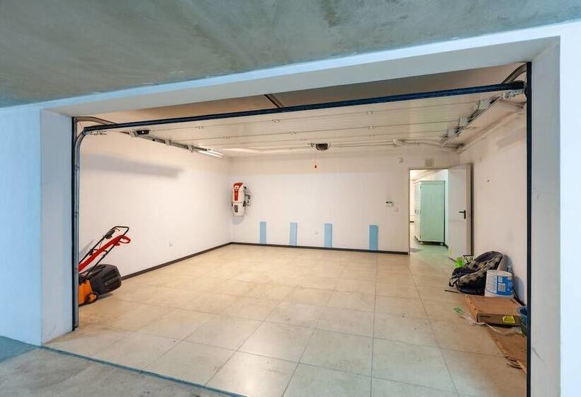Private Modern Home, Fully Equipped, Near Historic Braga Centre