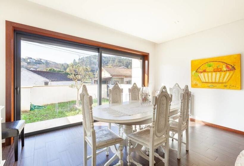 Private Modern Home, Fully Equipped, Near Historic Braga Centre