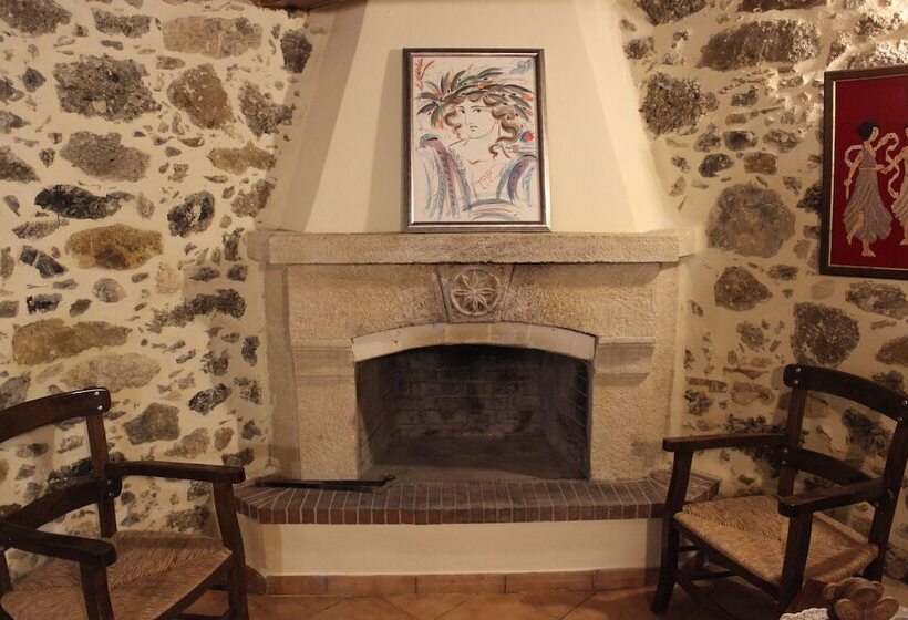 Roes Apartments