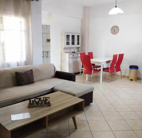 Villa Kanavos Apts