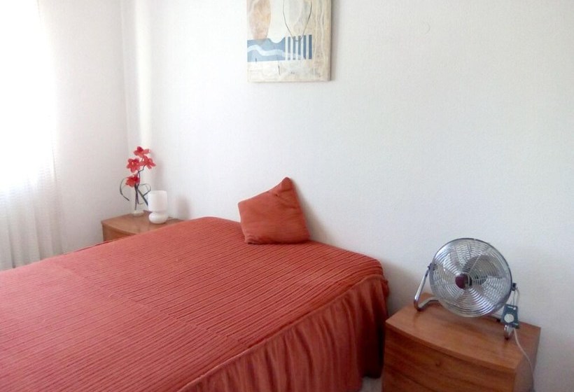 House With 4 Bedrooms In Corroios, With Pool Access, Enclosed Garden And Wifi  4 Km From The Beach