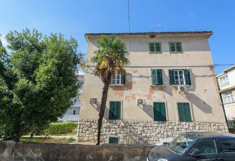 پانسیون Best Location Rooms