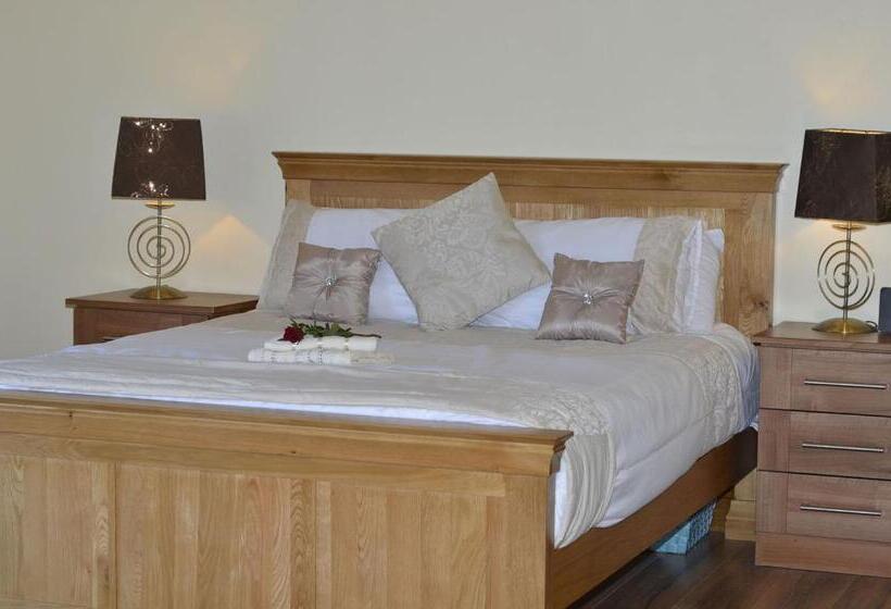 بنسيون Templeview Lodge