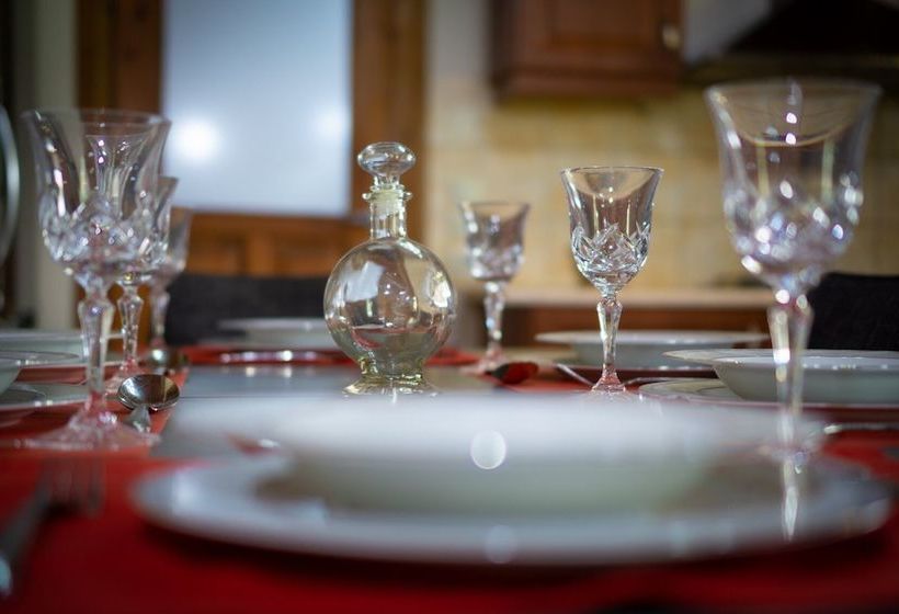 Tsoukalas Residence