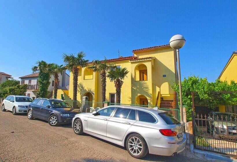 Apartment Gey 671