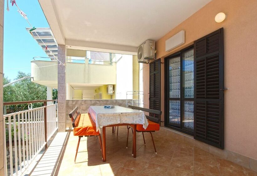Apartments Petar 1306