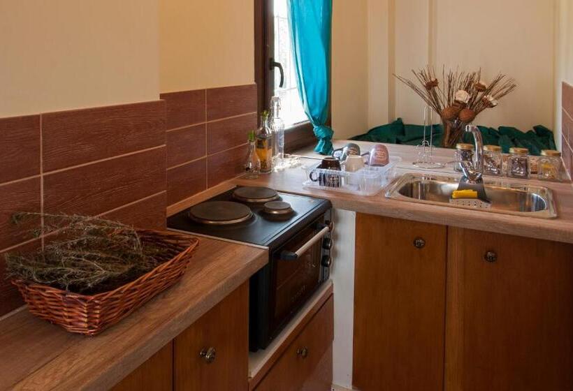 Ellinas Homes