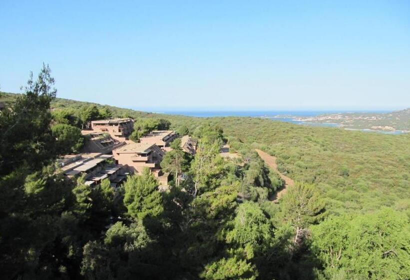 여관 Centro Vacanze Cugnana Verde