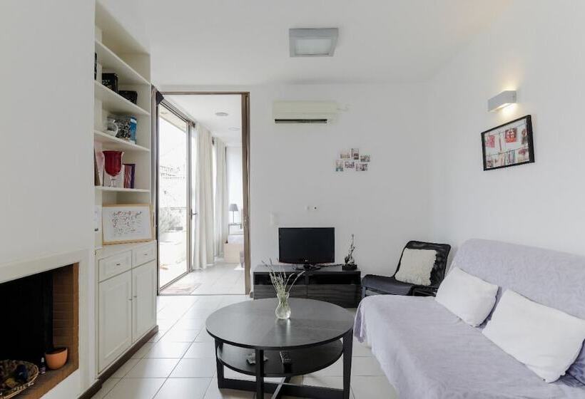 New Athens Acropolis Penthouse Suite