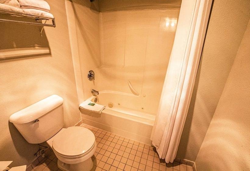 Bayvue Hotel, Resort & Suites