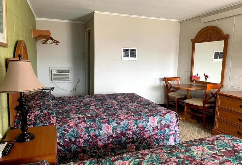 Holiday Motel
