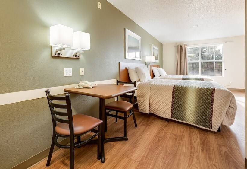 Hometowne Studios By Red Roof Salt Lake City   Mid Valley