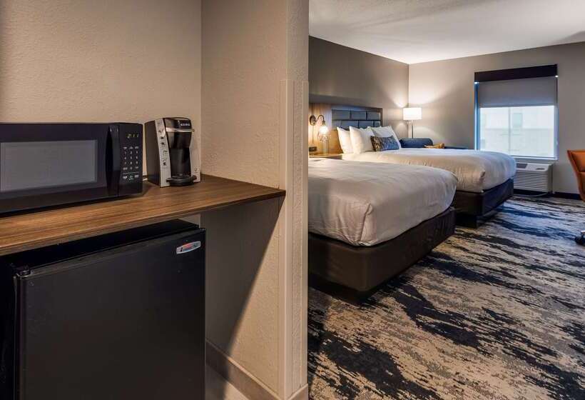 Best Western Plus Bourbonnais Hotel & Suites