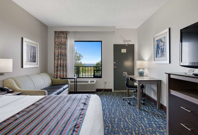 هتل Best Western Plus Holiday Sands Inn & Suites