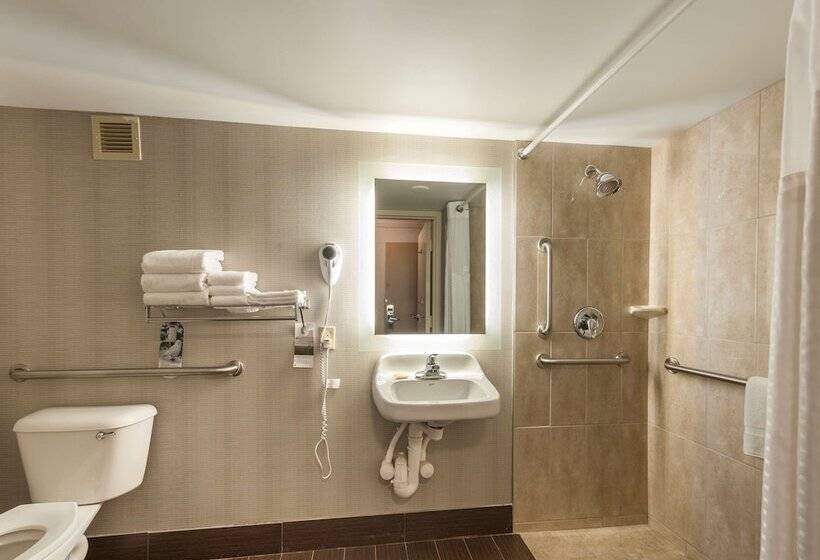 Отель Best Western Plus Strongsville Cleveland