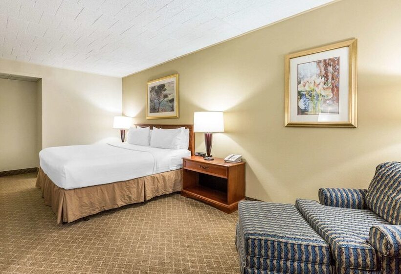 هتل Clarion Inn Frederick Event Center