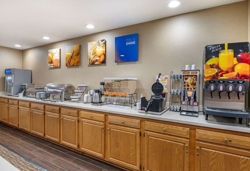 호텔 Comfort Inn & Suites Napoleon