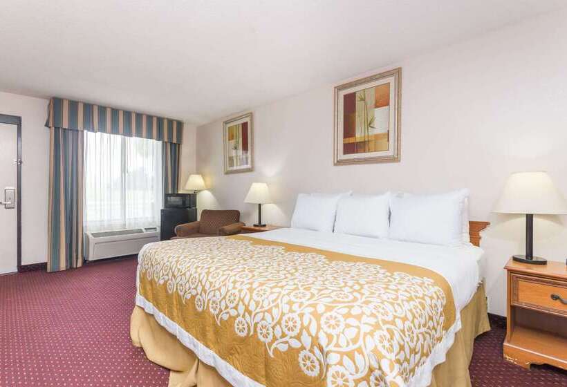 בית מלון כפרי Days Inn By Wyndham Chiefland