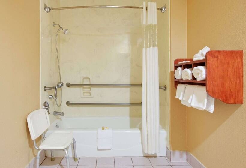 호텔 Days Inn By Wyndham Fairfield