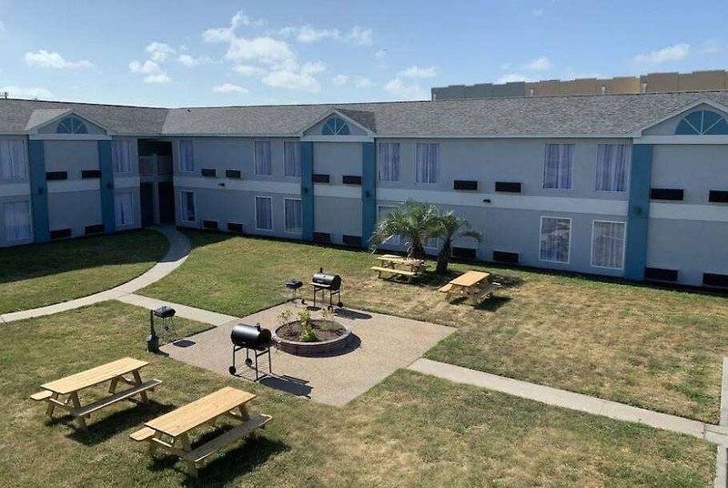 هتل Days Inn By Wyndham Rockport Texas