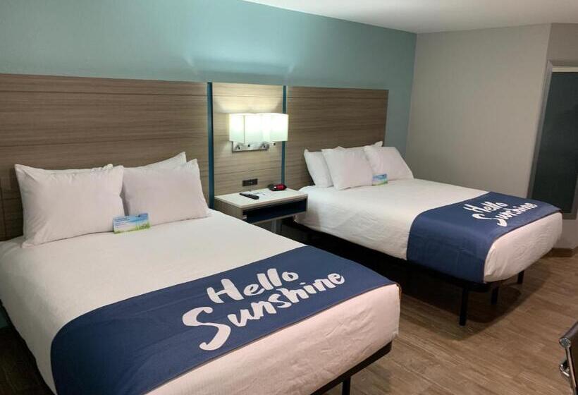 هتل Days Inn By Wyndham Rockport Texas