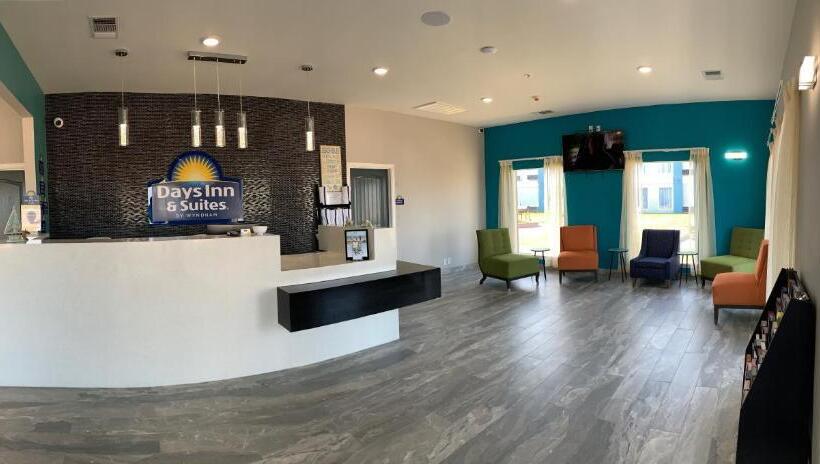 هتل Days Inn By Wyndham Rockport Texas
