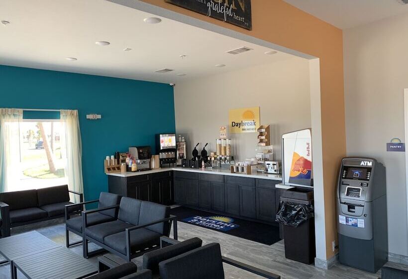هتل Days Inn By Wyndham Rockport Texas