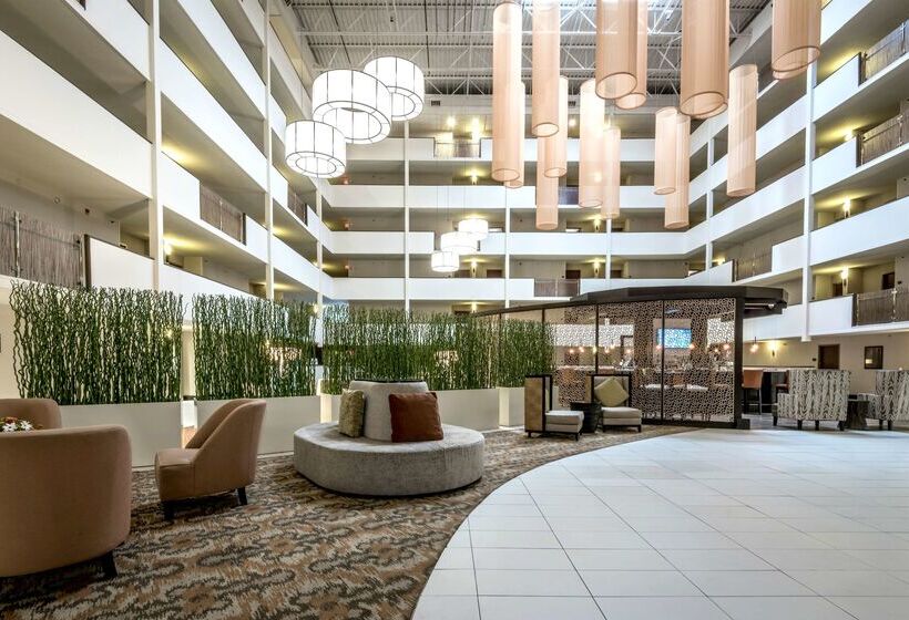 هتل Doubletree By Hilton  Montgomery Downtown