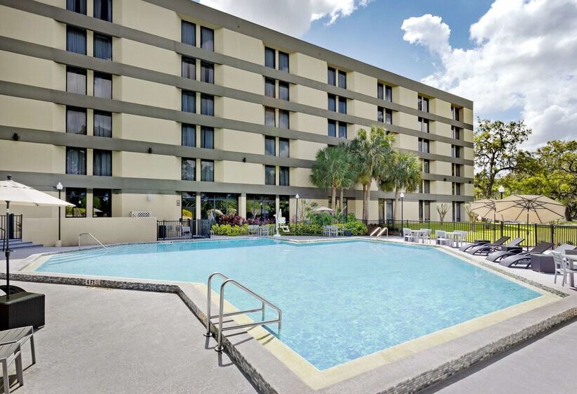 Hotel Doubletree By Hilton Orlando East Ucf Area