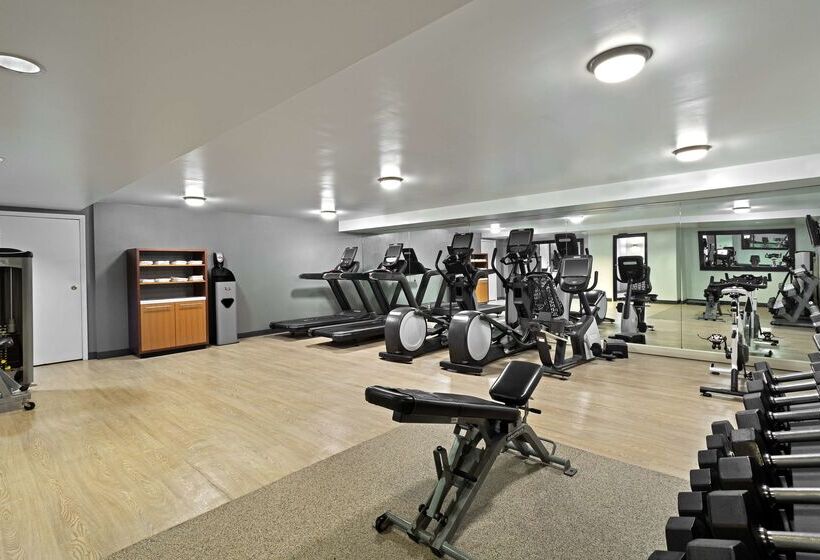 호텔 Doubletree By Hilton Washington Meadow Lands Casino Area