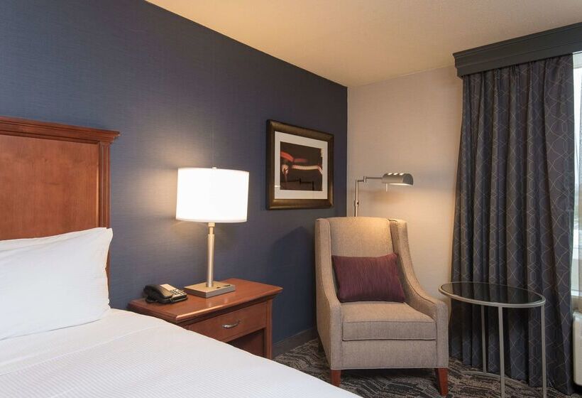 בית מלון כפרי Doubletree By Hilton Schenectady Downtown