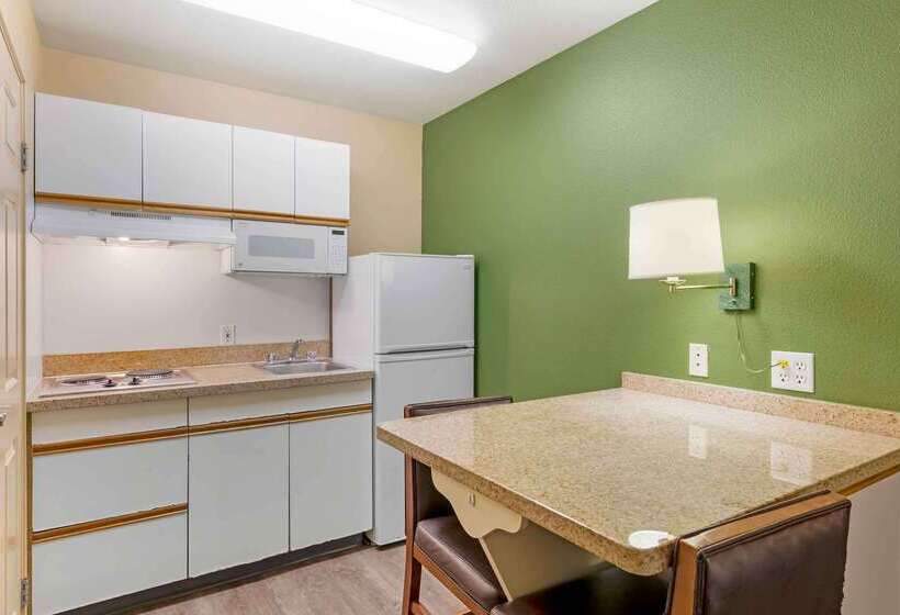 בית מלון כפרי Extended Stay America Suites  Orange County  Irvine Spectrum