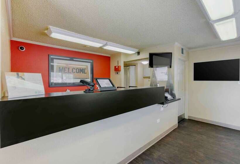 בית מלון כפרי Extended Stay America Suites  Phoenix  Scottsdale  Old Town