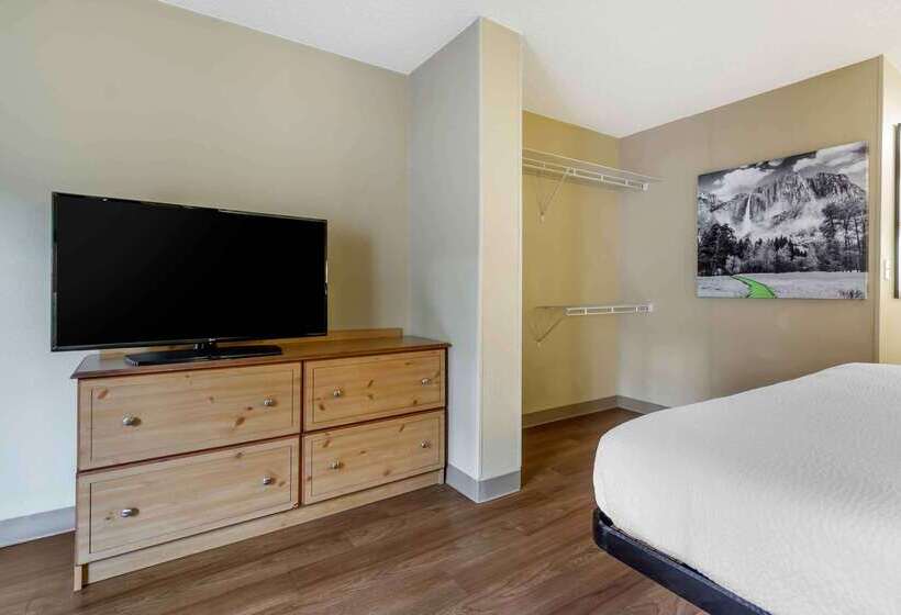 Отель Extended Stay America Suites Seattle Bellevue Factoria