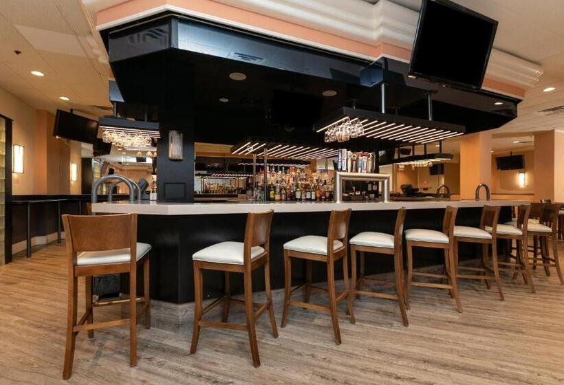 هتل Holiday Inn   Executive Center Columbia Mall, An Ihg