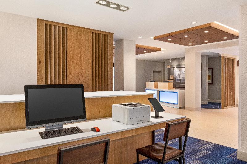 هتل Holiday Inn Express & Suites Denver Airport, An Ihg