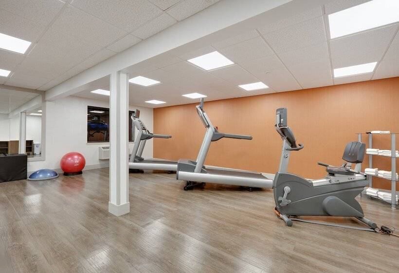 فندق Holiday Inn Express Scottsbluff   Gering, An Ihg