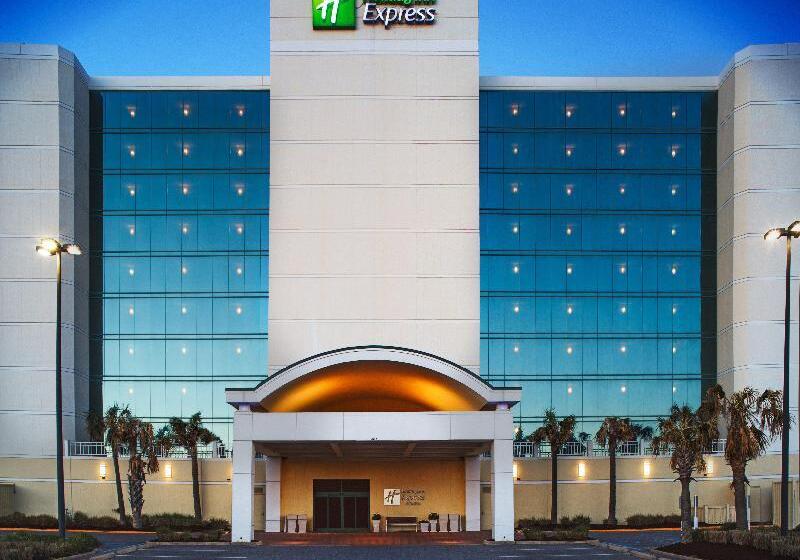Holiday Inn Express Hotel & Suites Virginia Beach Oceanfront, An Ihg