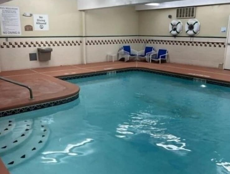 هتل Holiday Inn Express Anchorage By Ihg