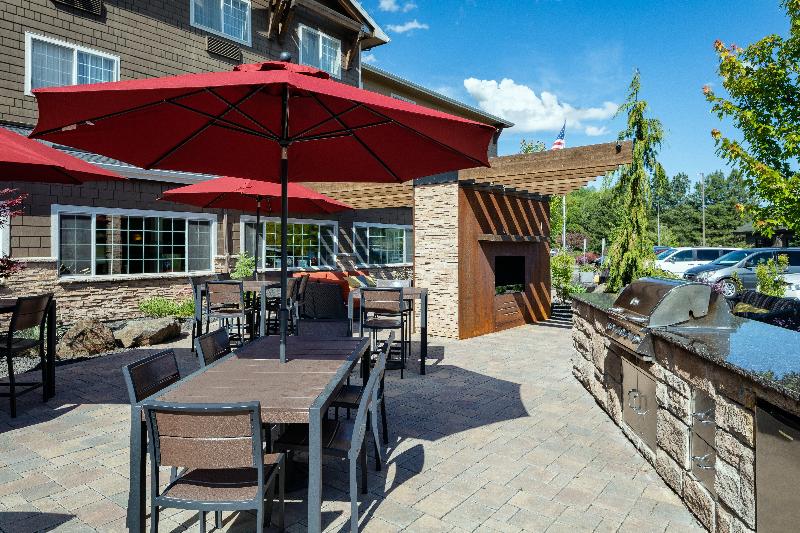 هتل Hampton Inn Pullman